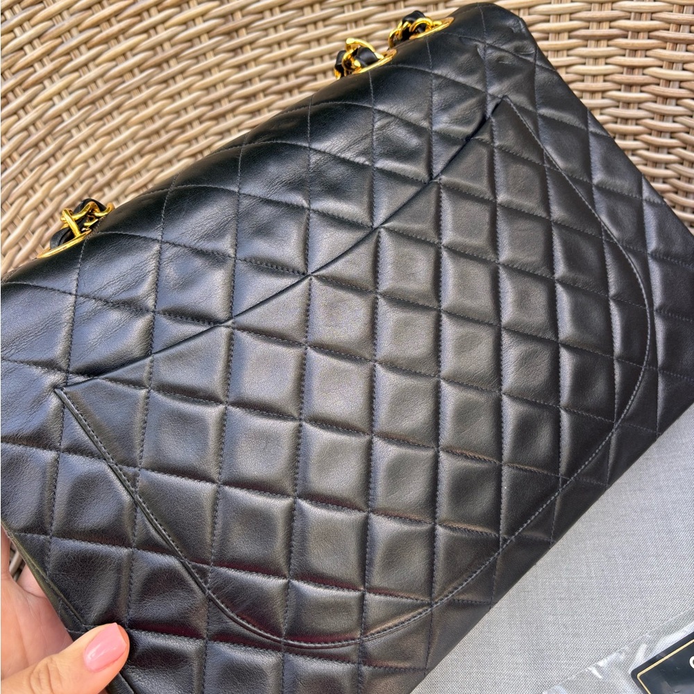 Authentic CHANEL JUMBO XL black lambskin single flap classic bag 24k gold - Picture 5 of 16